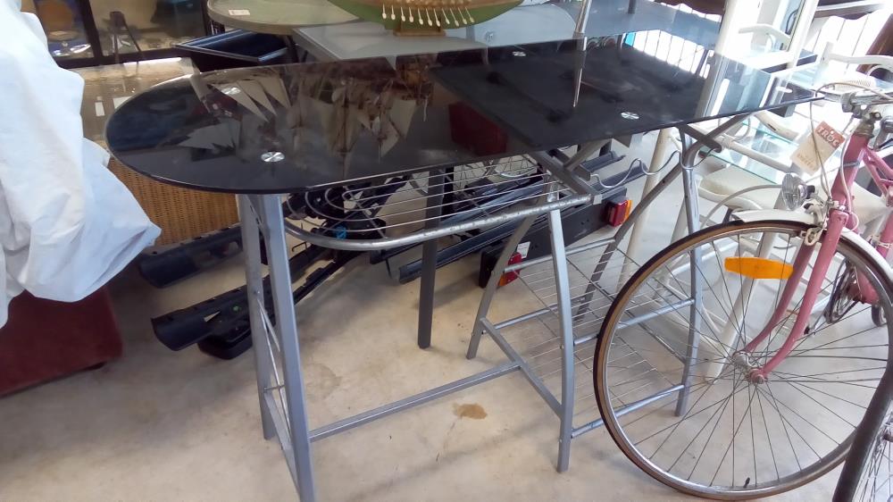 MANGE DEBOUT VERRE NOIR