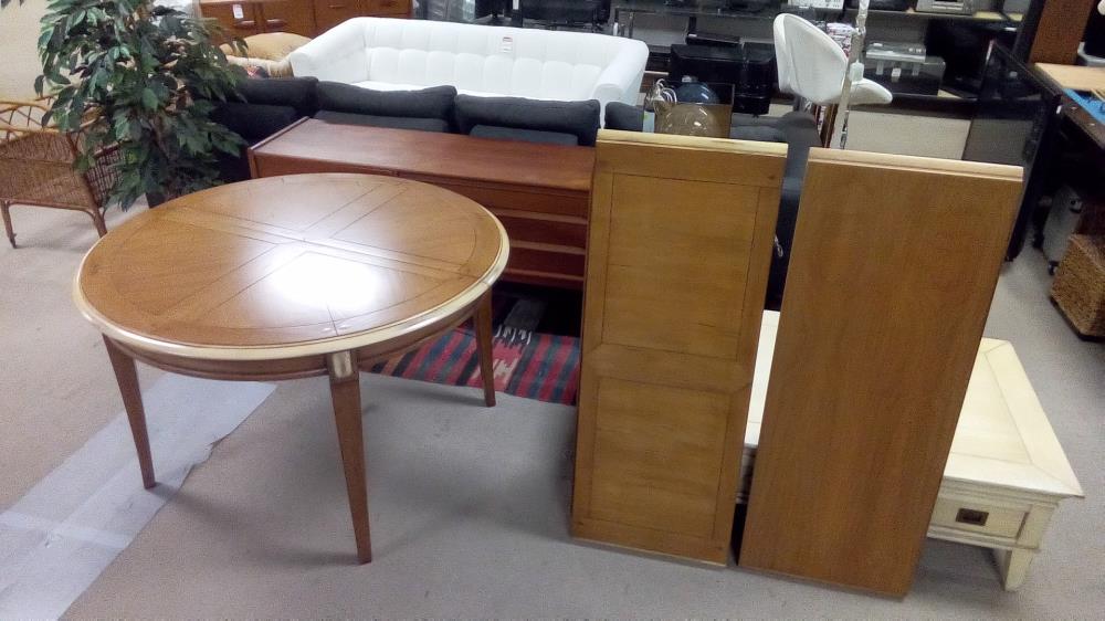 TABLE RONDE 210X120 BICOLORE MERISIER 2 ALLONGES EXT