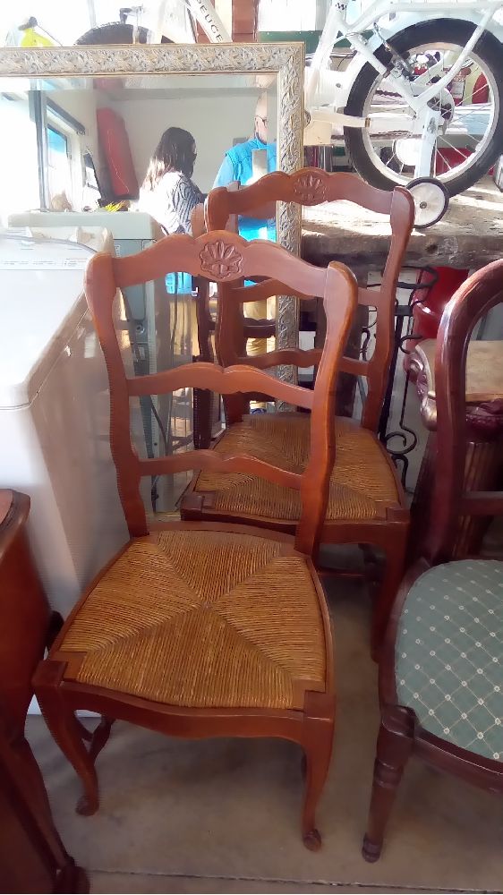 PAIRE DE CHAISES PAILLÉES