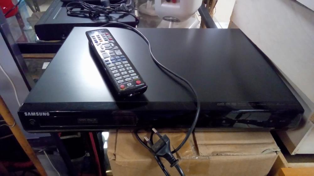 LECTEUR ENREGISTREUR DVD SAMSUNG