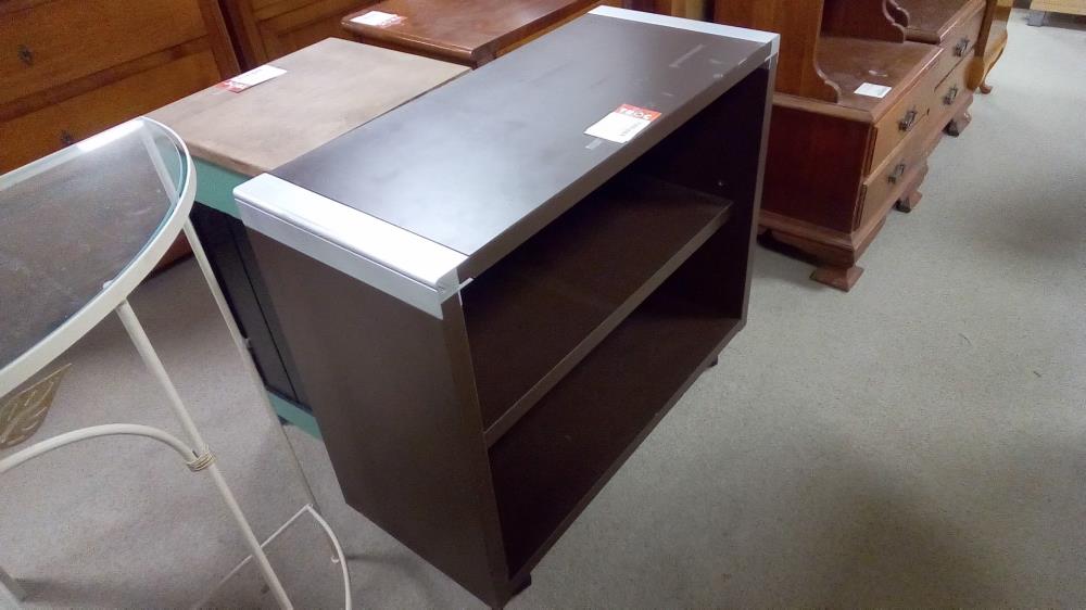 MEUBLE TV COINS ALUMINIUM ANNÉES 80