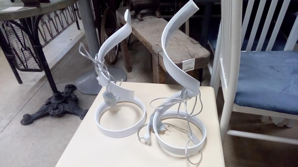 PAIRE DE LAMPES RESSORTS