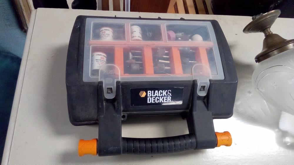 MINI OUTIL BLACK ET DECKER