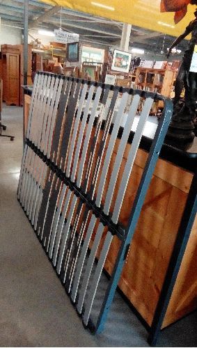SOMMIER CADRE MÉTAL GRIS 18 LATTES 140X190