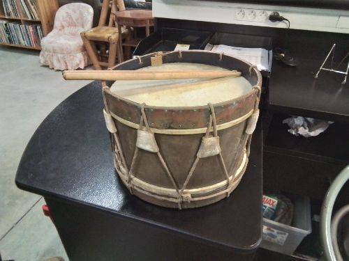 CAISSE DE TAMBOUR DE LA LYRE MARITIME BOIS CERCLÉ LAITON
