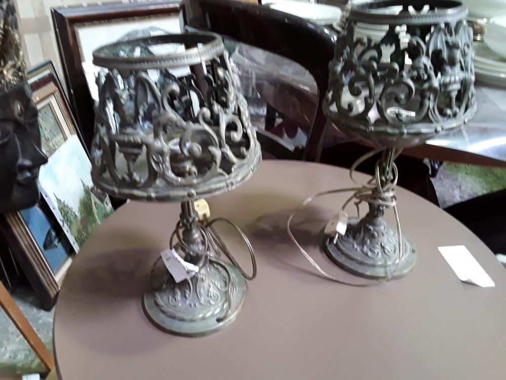 PAIRE DE LAMPES LAITON CHAUVE SOURIS 32CM