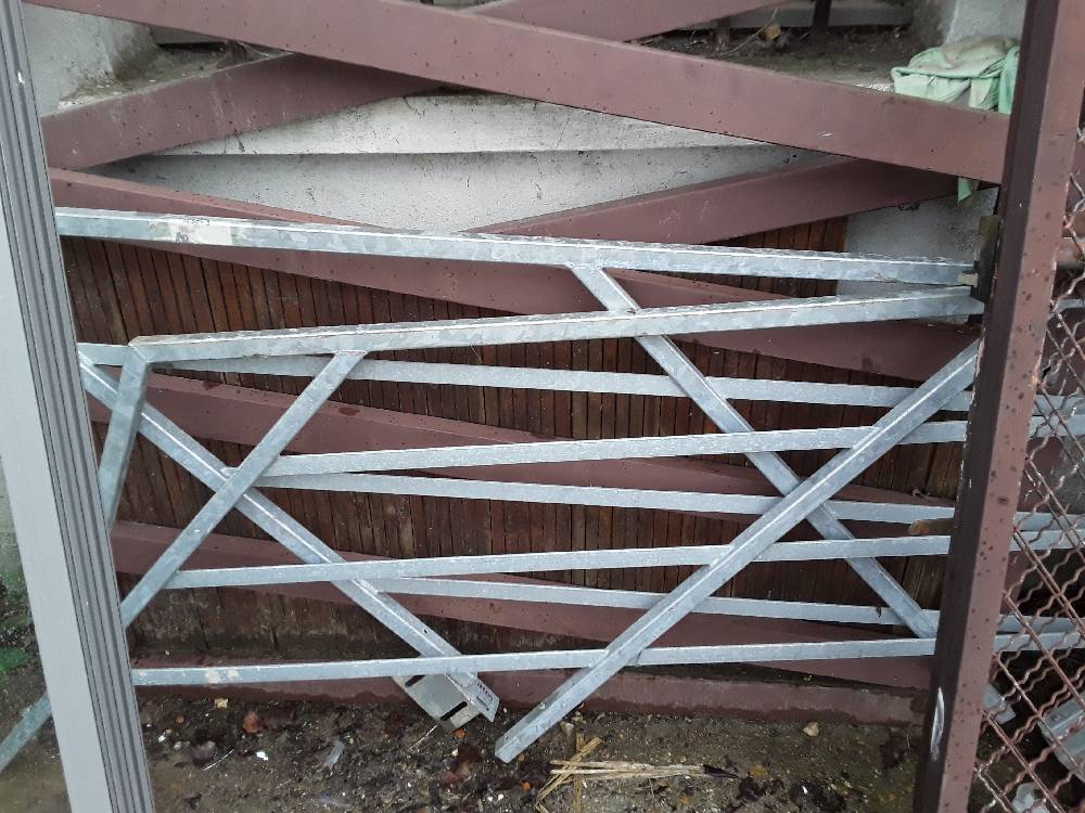 PAIRE DE RAMPES GALVAS  D ESCALIERS ENVIRON 210X200CM