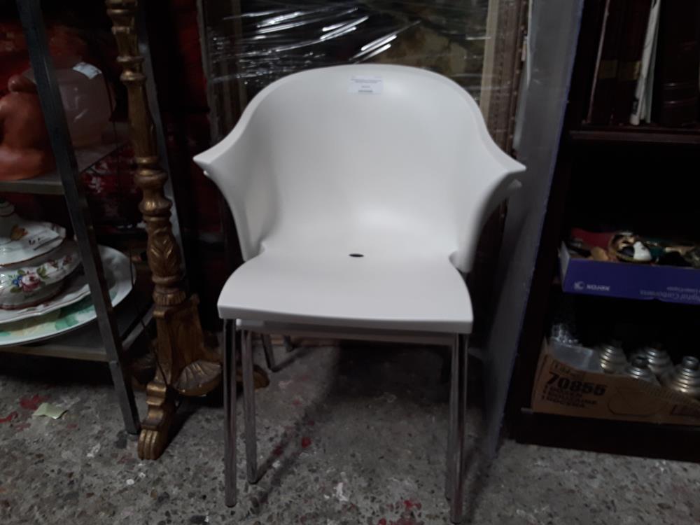 PAIRE DE FAUTEUILS PLASTIQUE BLANC DESIGNER MARCO MARRAN