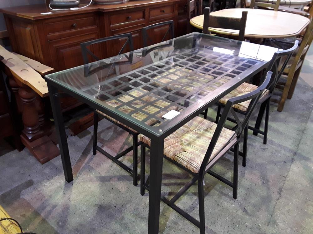 TABLE METAL NOIRE PLATEAUVERRE 146X78 PLATEAU CADRILLE DESSOUS + 4CHAISSE METAL NOIRE