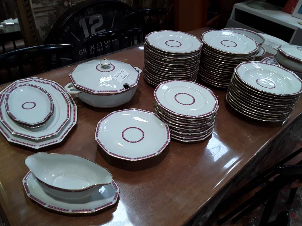 SERVICE DE TABLE 72 PIECES LETOURNEUR LIMOGES + 5 RAVIERS HARICOT SAUCE