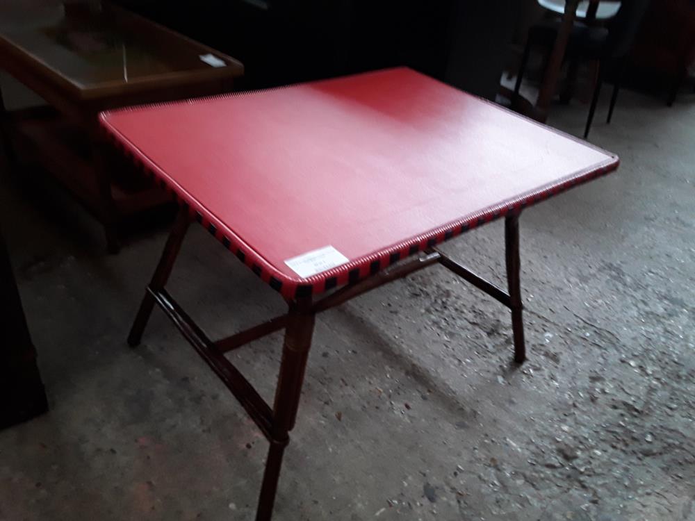 TABLE BASSE VINTAGE PLATEAU ROUGE PIED BOIS 83/63CM