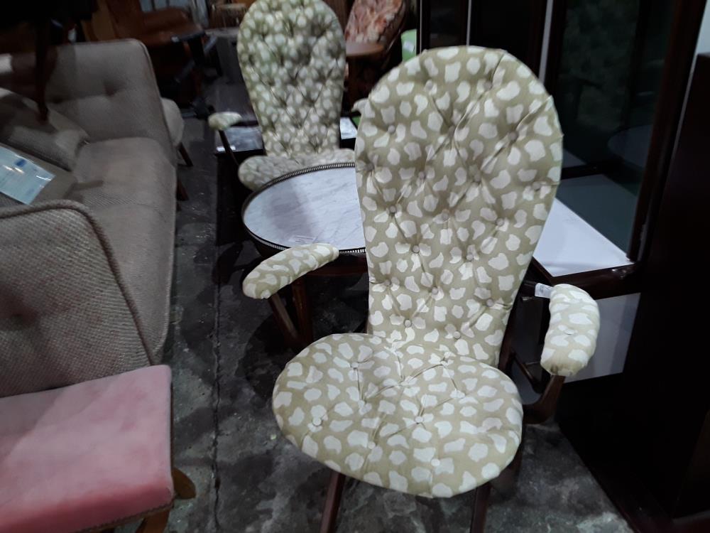 PAIRE DE FAUTEUILS VINTAGES REGLABLE TISSU VELOURS VERT AMANDE ET BEIGE