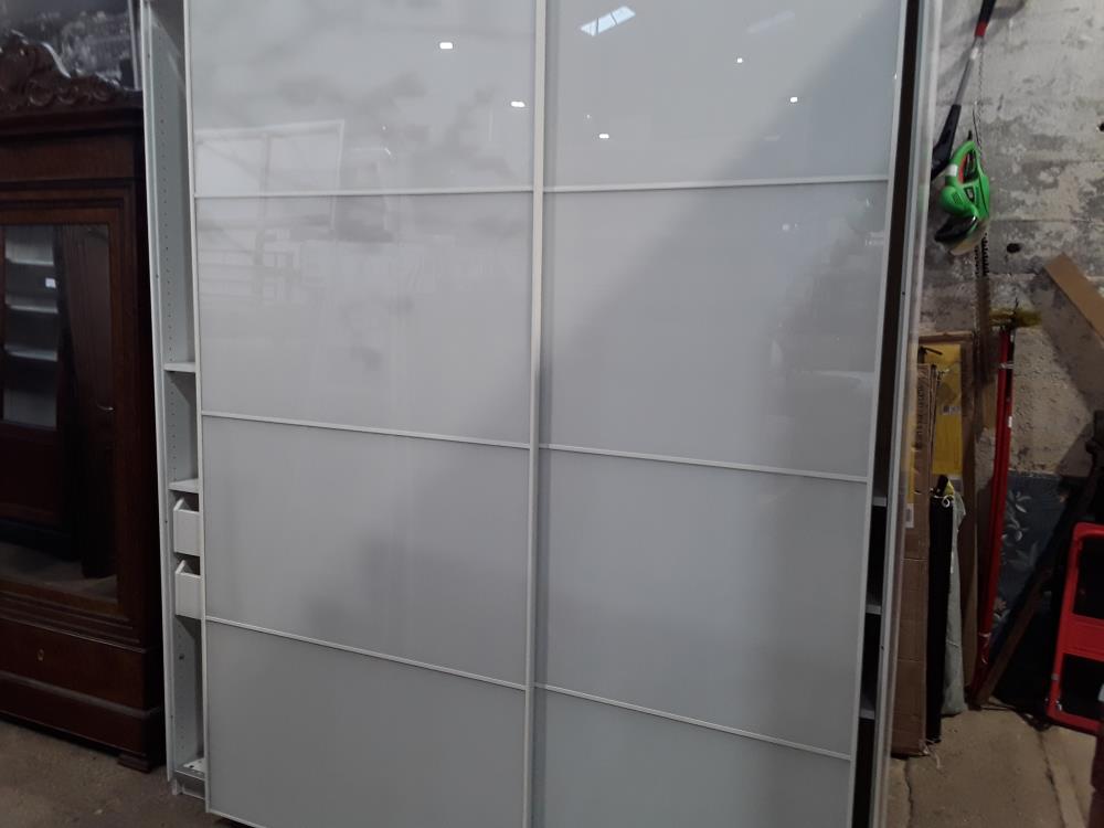ARMOIRE IKEA BLANCHE 2P COULISSANTES VERRE 2MX2.25M LING PEND
