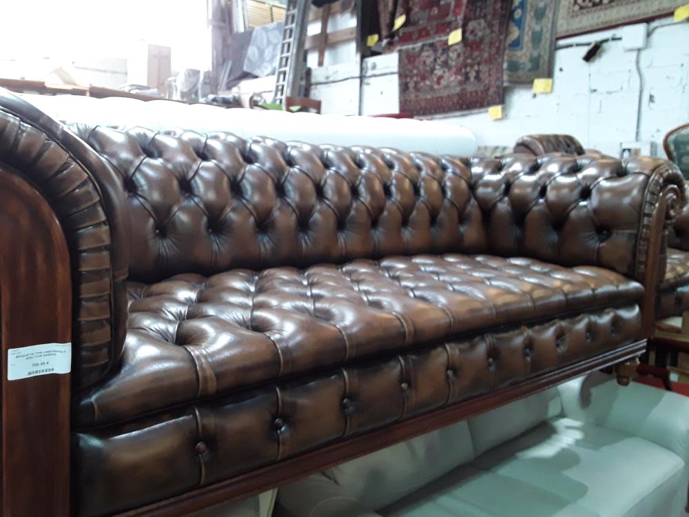 BANQUETTE TYPE CHESTERFIELD SIMILI CUIR MARRON