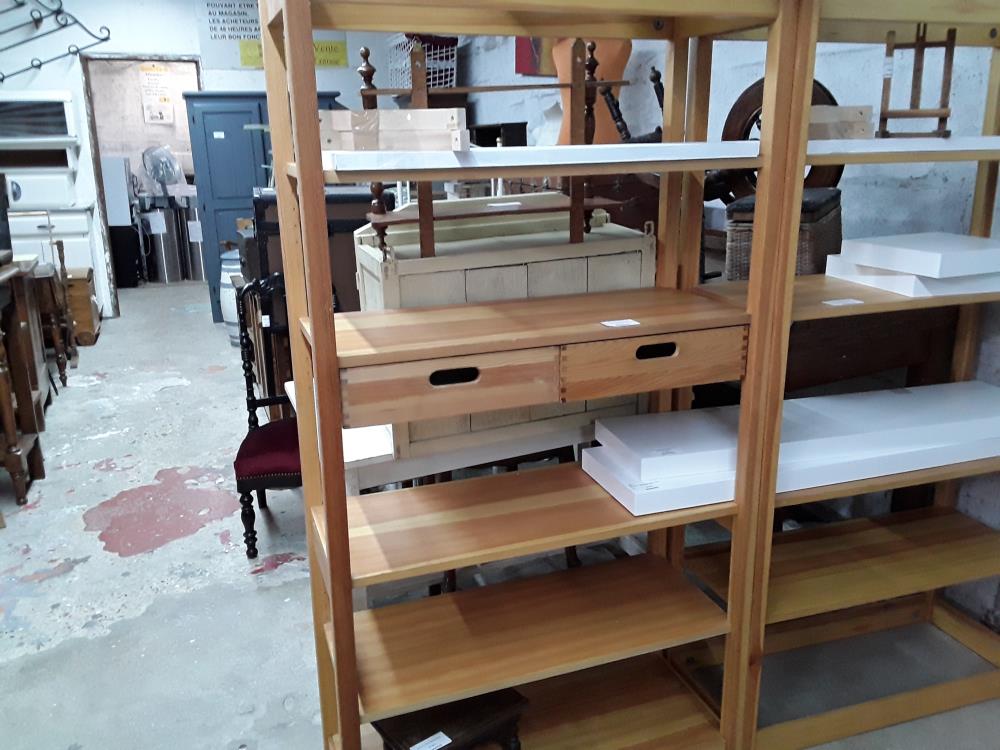 ETAGERE PIN  5 TABLETTES 2T