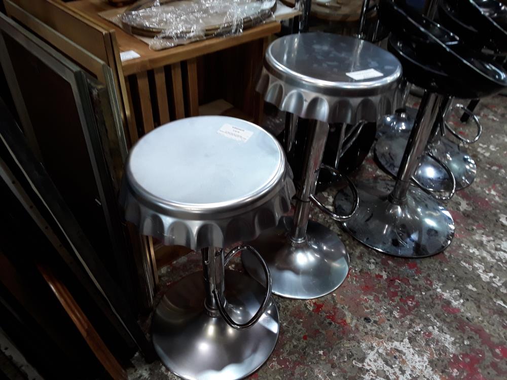 TABOURET DE BAR METAL A GAZ ASSISE CAPSULE DE BOUTEILLE