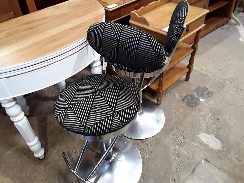 CHAISE DE BAR CHROME A GAZ TISSU NOIR CHINE LUXE