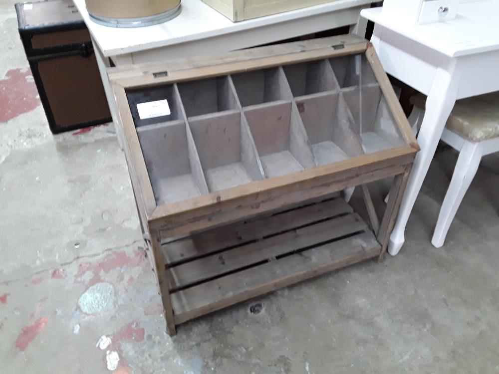 MEUBLE A CASES 76CM AVEC ABATTANT PLEXI