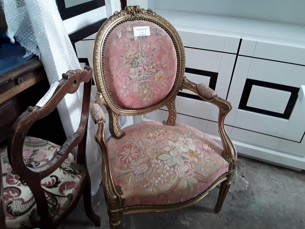 FAUTEUIL BOIS DORE STYLE REG TAPISSERIE ROSE BOUQUET