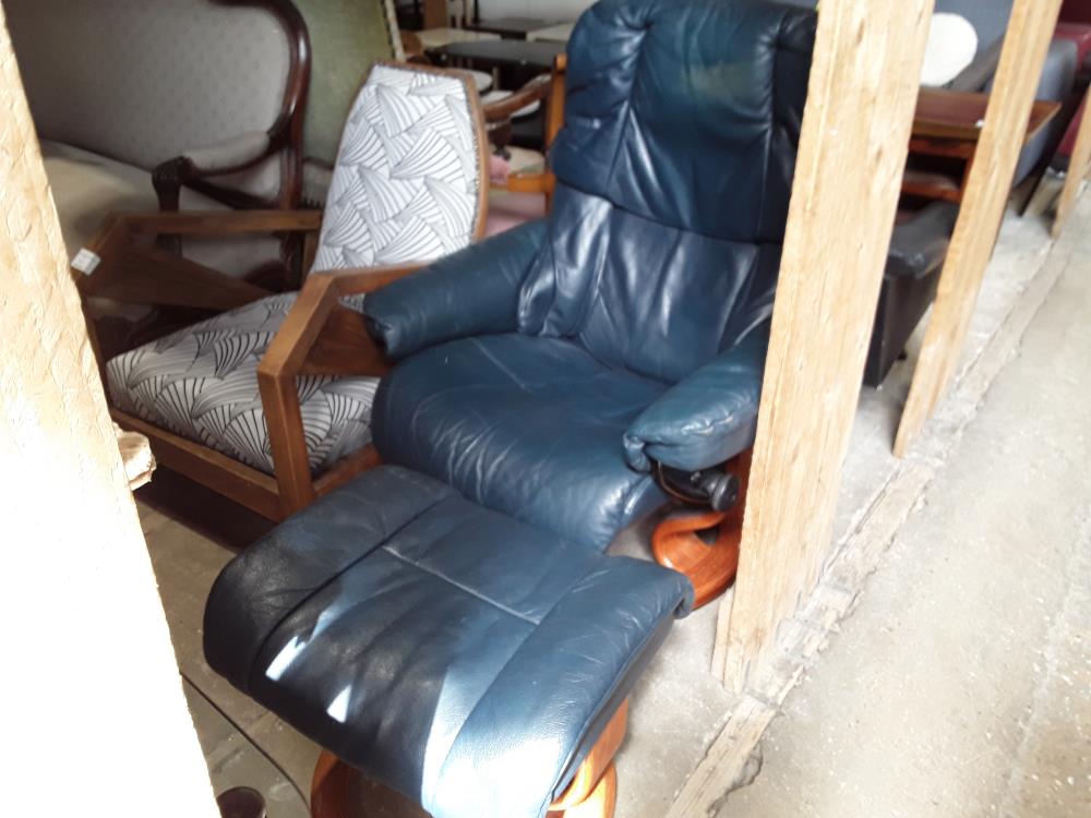 FAUTEUIL RELAX CUIR VERT  DOSSIER AVEC TRACES+ REPOSE PIED