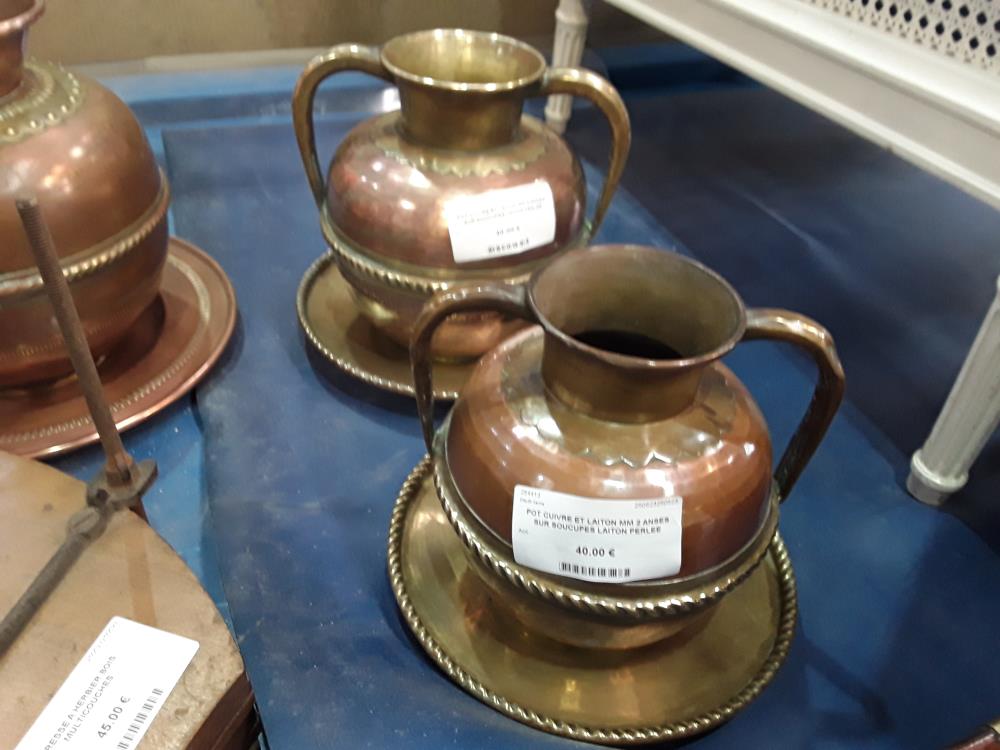 POT CUIVRE ET LAITON MM 2 ANSES SUR SOUCUPES LAITON PERLEE