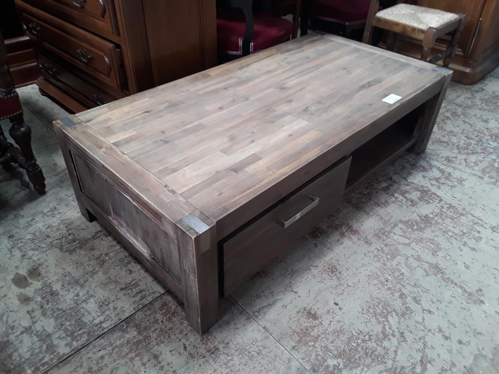TABLE BASSE BOIS140X70 LAMELLE COLLE 2T DEFAUT