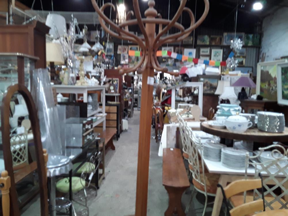 PORTE MANTEAUX TYPE PERROQUET  BOIS ANCIEN AVEC ACCIDENT