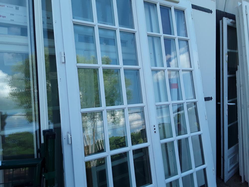 PORTE FENETRE PVC BLANC 212X125 DECO PETITES CARREAUX DOUBLE VITRAGE