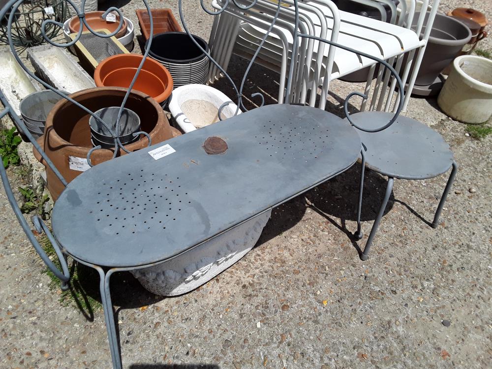 BANQUETTE DE JARDIN METAL GRISE TRACE ROND DE ROUILLE+ TABOURET ROND