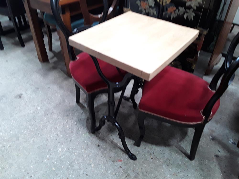 PETITE TABLE BISTROT 54.5/48.5CM PLATEAU BOIS PIETEMENT FONTE NOIRE