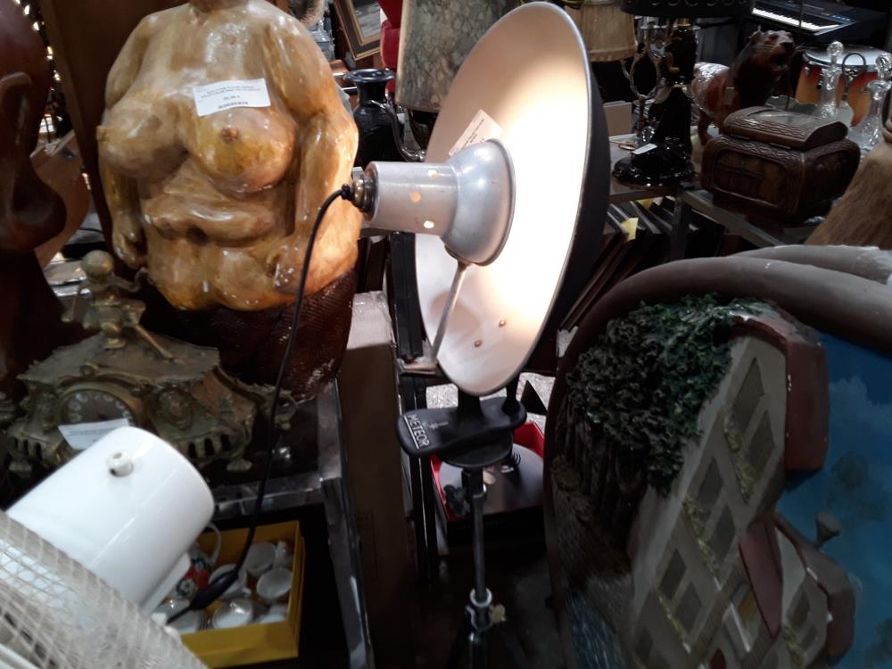 LAMPADAIRE PROJECTEUR DOME METEOR