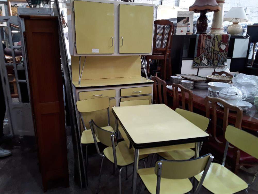 BUFFET 2 CORPS FORMICA JAUNE + TABLE TACHES + 6 CHAISES VINTAGE AN 60