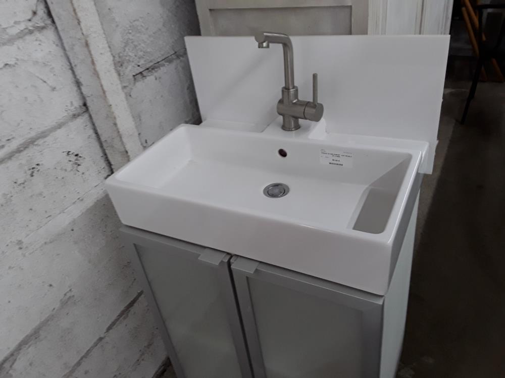 VASQUE DE SDB ROBINET  SUR MEUBLE 2P VITREE 