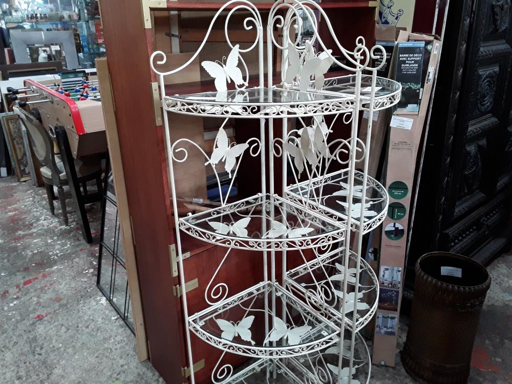 ETAGERE D ANGLE METAL BEIGE 4 PLATEAUX VERRE DECOR PAPILLONS