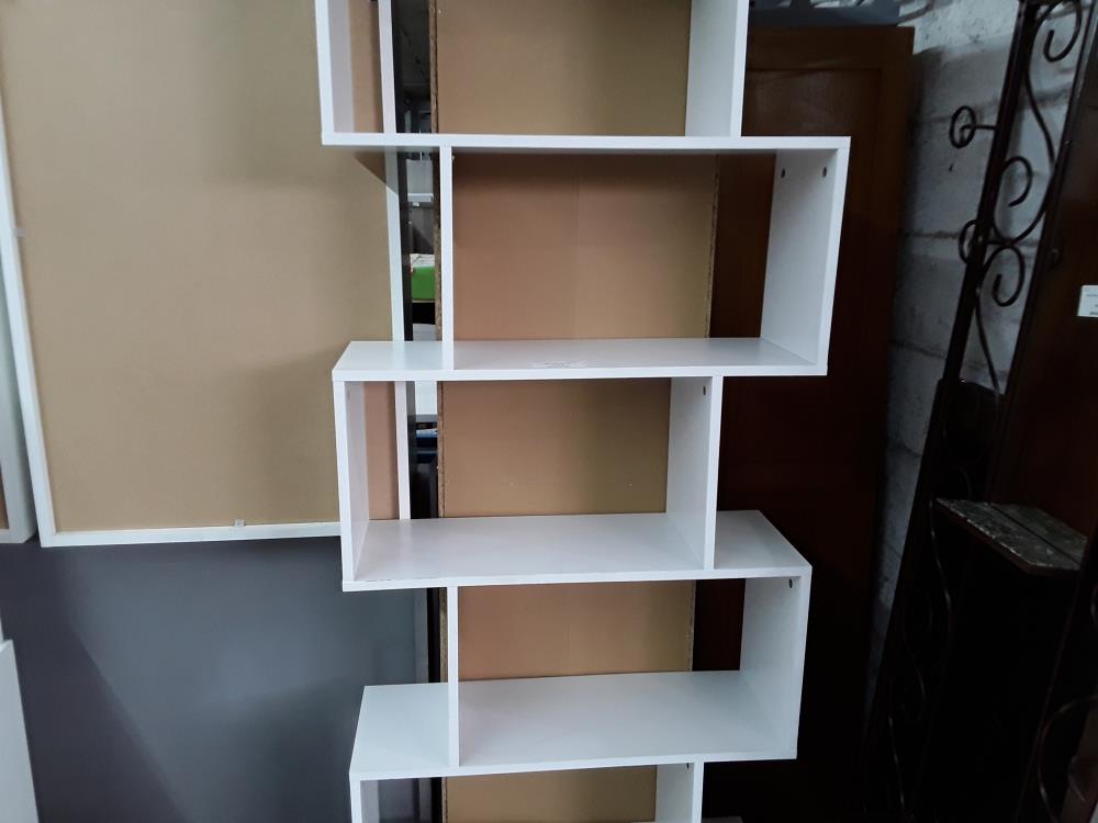 ETAGERE 6 CASES EN DECALAGE MELAMINEE BLANCHE