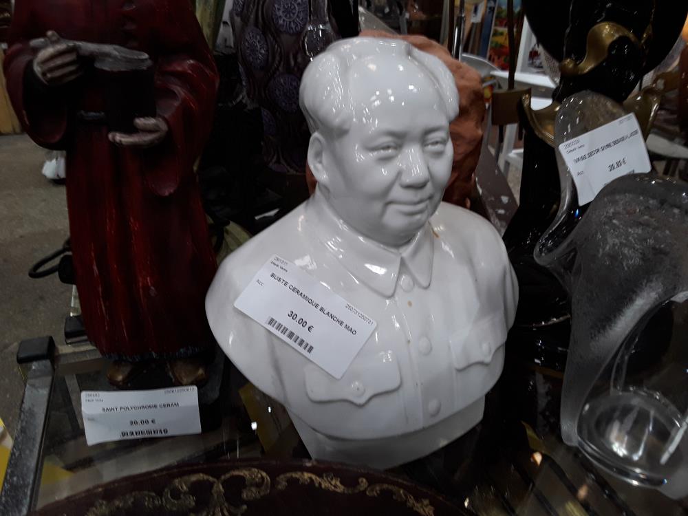 BUSTE CERAMIQUE BLANCHE MAO