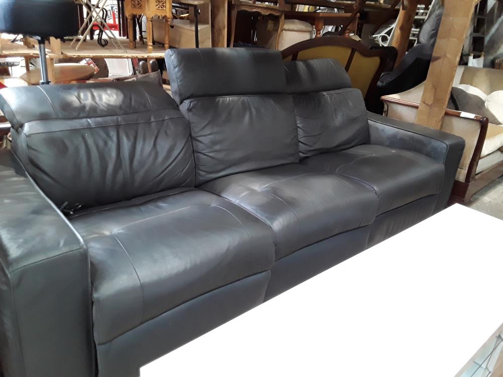 CANAPE CUIR GRIS ET MICROFIBRE  3 PLACES DONT 2 RELAX ELECT