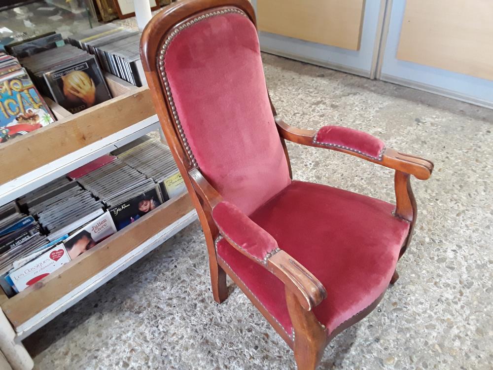 VOLTAIRE ENFANT VELOURS BORDEAU LIT DE VIN
