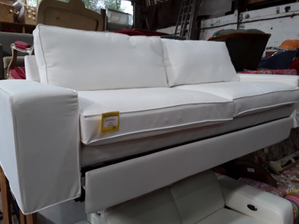 CANAPE CONVERTIBEL IKEA BLANC + HOUSSE SUPLEMENTAIRE DANS COFFRE ACCOUDOIR