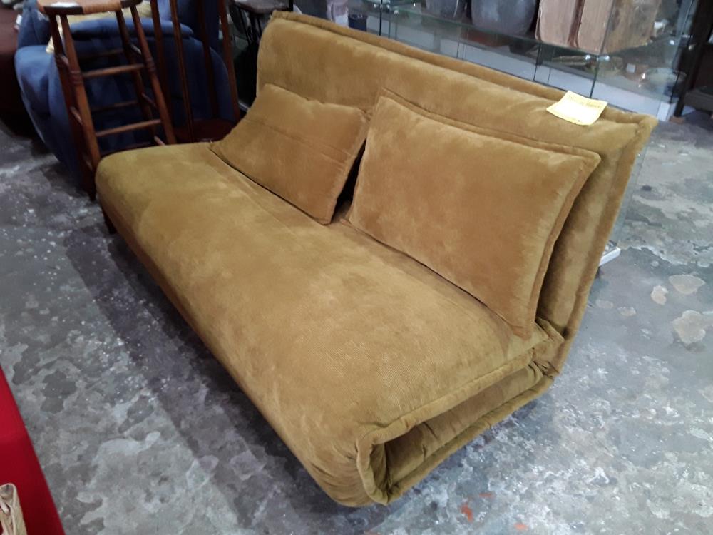 CANAPE VELOURS COTELLE 140CM CONVERTIBLE 140CM+ 2 COUSSINS