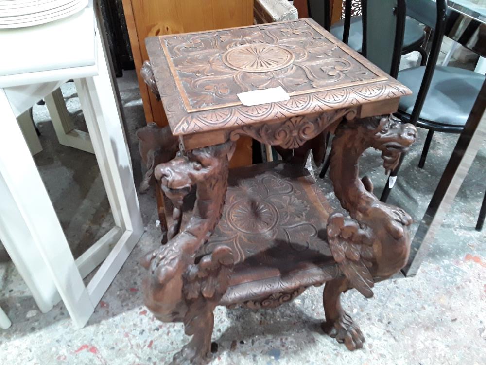 SELLETTE ANTIQUE CHENE SCULPTEE DRAGON