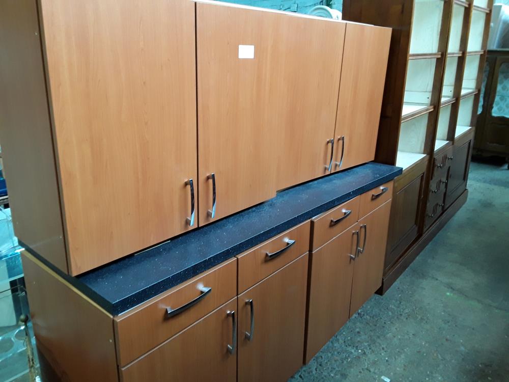 CUISINE SCHMIDT 2 ELEMENTS HAUT 2 ELEMENTS BAS PLAN DE TRAVAIL COULEUR MARBRE NOIR