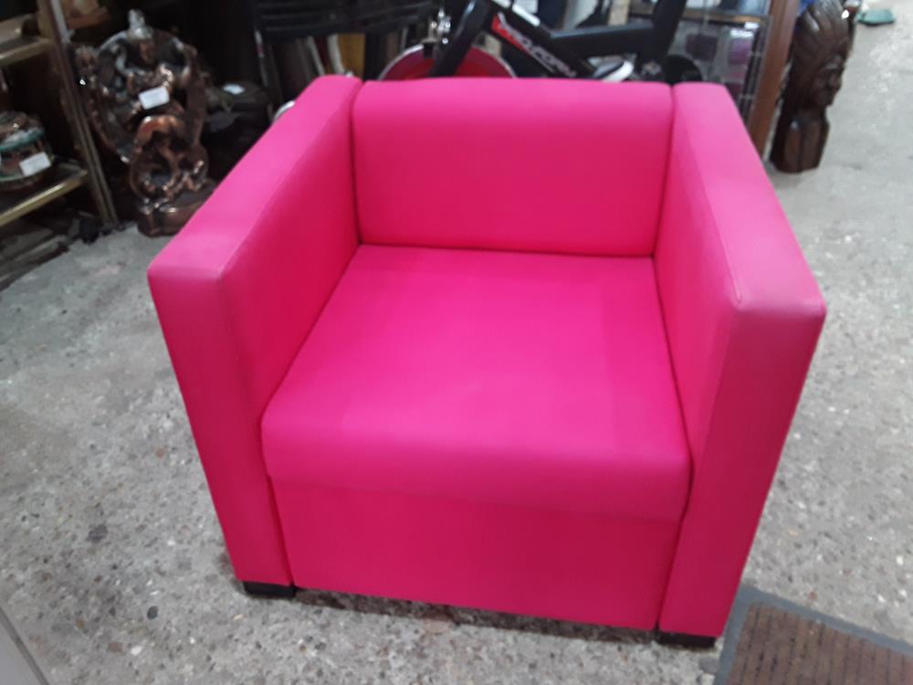 FAUTEUIL CARRE TISSU ROSE