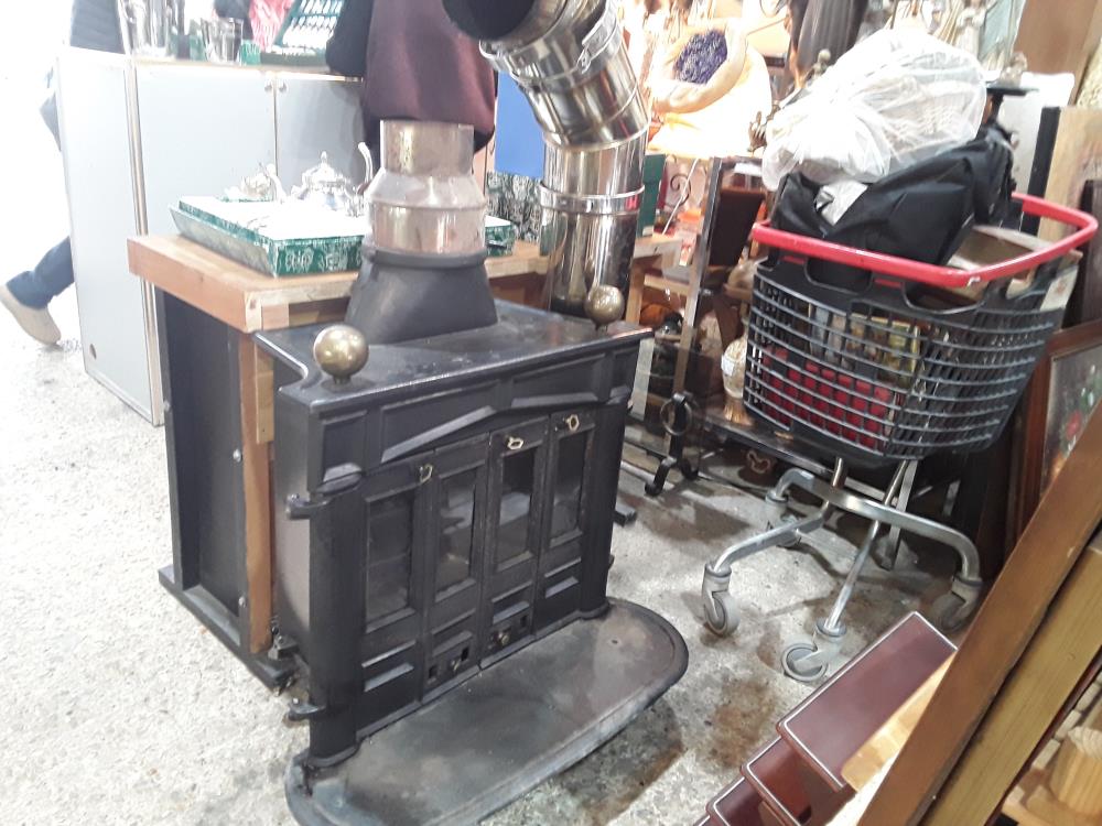 POELE A BOIS GODIN COLONIAL