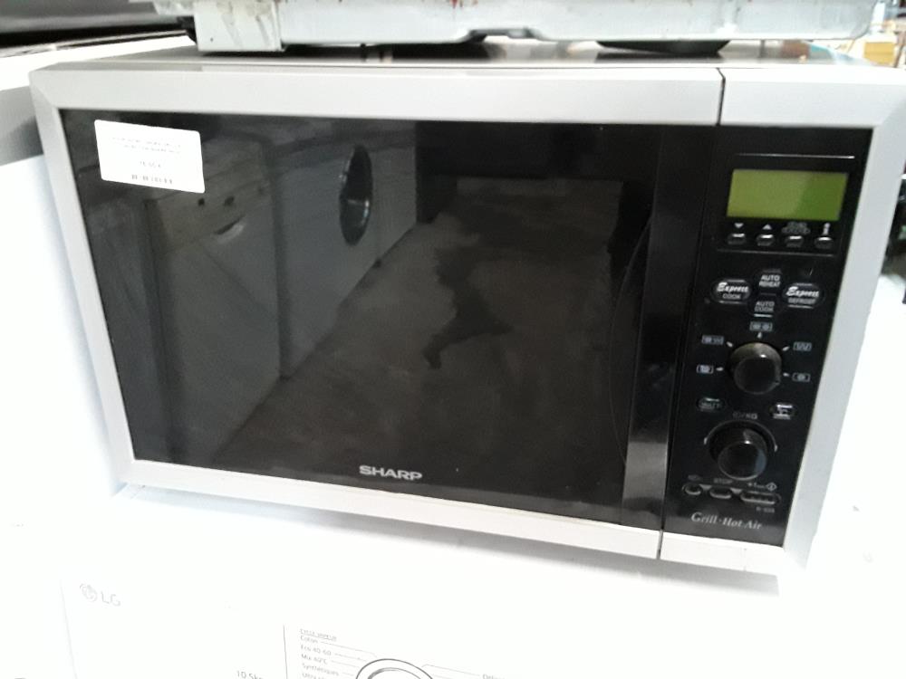 FOUR MICRO ONDES GRILL ET CONVECTION SHARP INOX