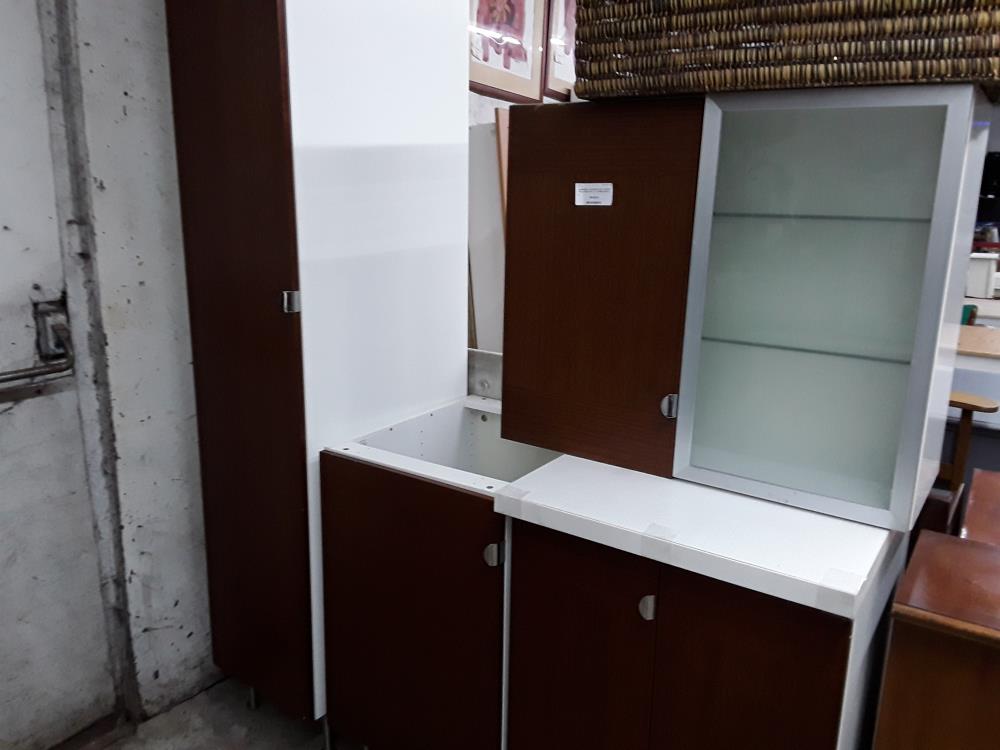 ENSEMBLE 4 ELEMENTS DE CUISINE DECO BOIS DONT 1 P VITREE DEFAUT FROMTEMENTS ET BAGUETTE