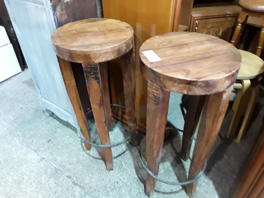 PAIRE DE TABOURETS DE BAR BOIS EXO DEFAUTS CERCLES METAL 