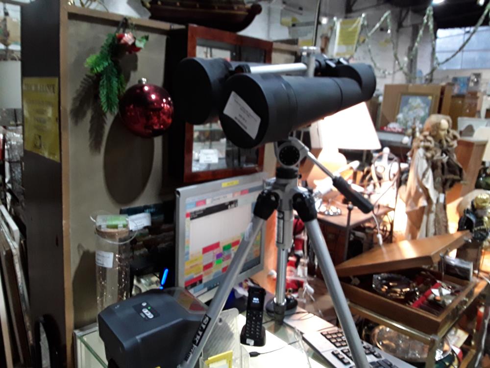 PAIRE DE JUMELLES CELESTRON 25X100 + PIED