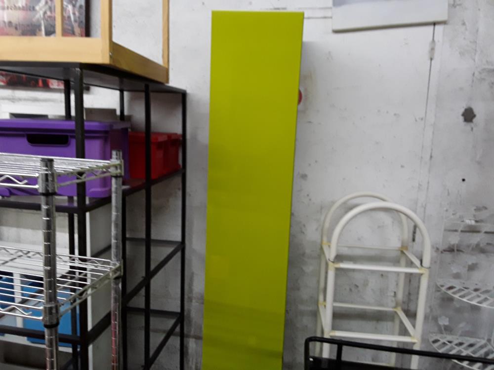 ARMOIRE 1P 35X203  HABITAT LAQUEE VERT