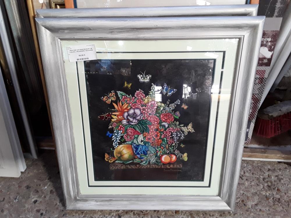 PEINTURE SUR SOIE BOUQUET DE FLEURS L.PECARRERE  ENCADREE